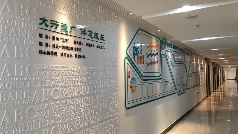 服装品牌画册设计，软件选择有门道